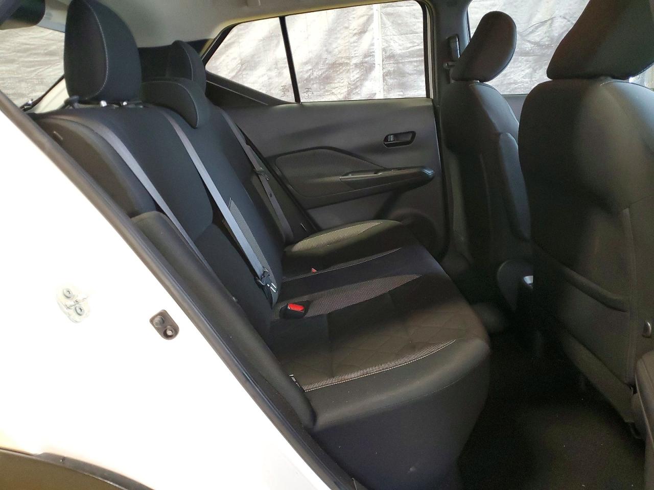 2020 NISSAN KICKS S photo 11