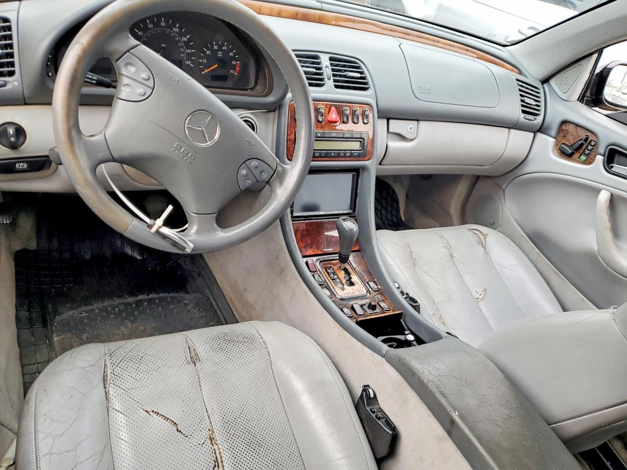 2000 MERCEDES-BENZ CLK 320 photo 15