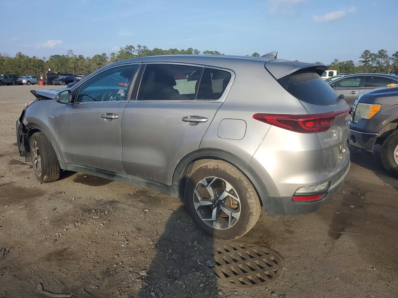2021 KIA SPORTAGE LX photo 3