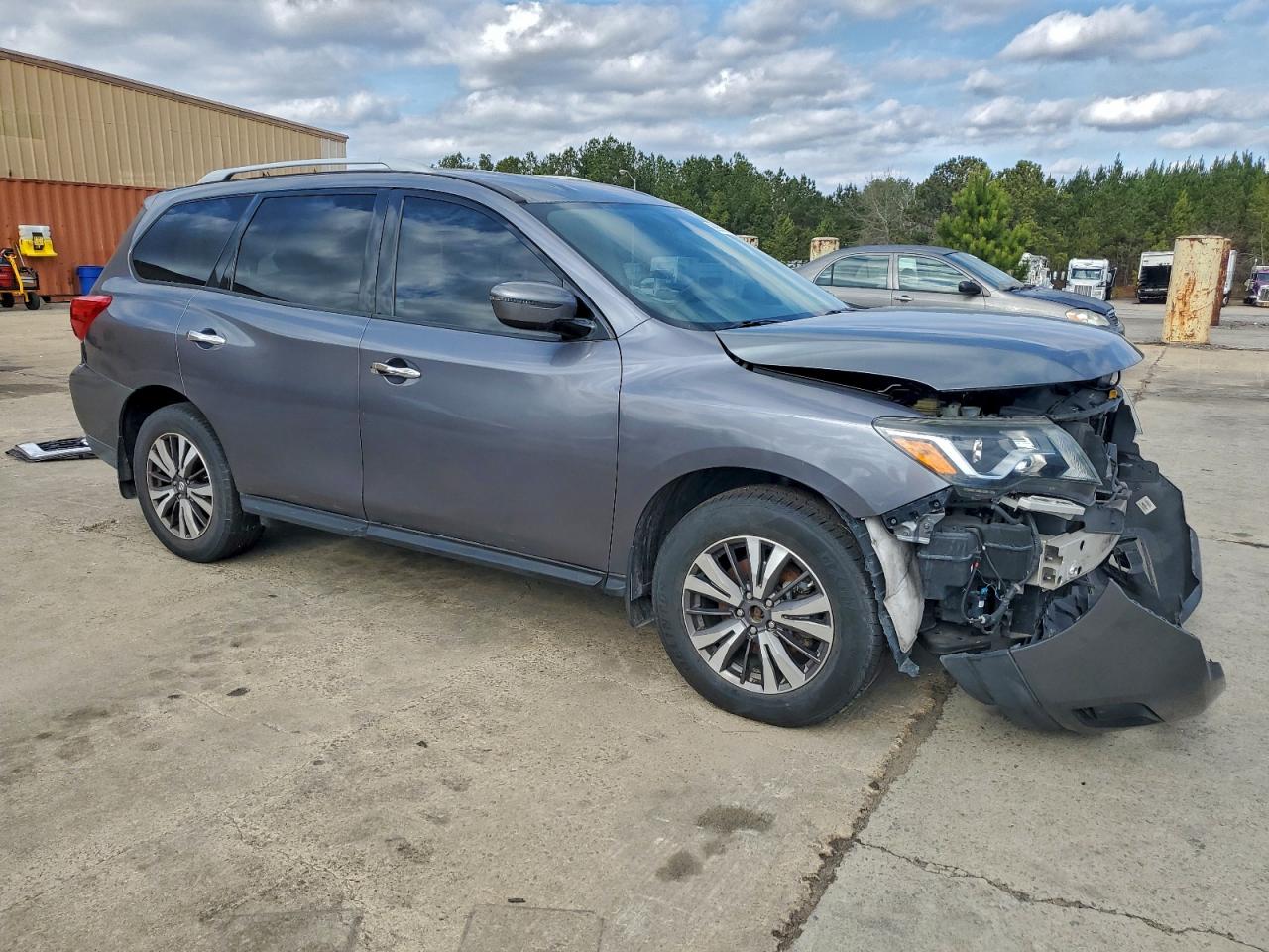 2017 NISSAN PATHFINDER S photo 4