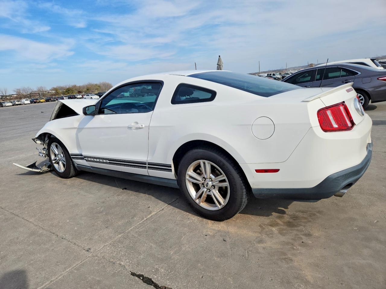 2012 FORD MUSTANG photo 2