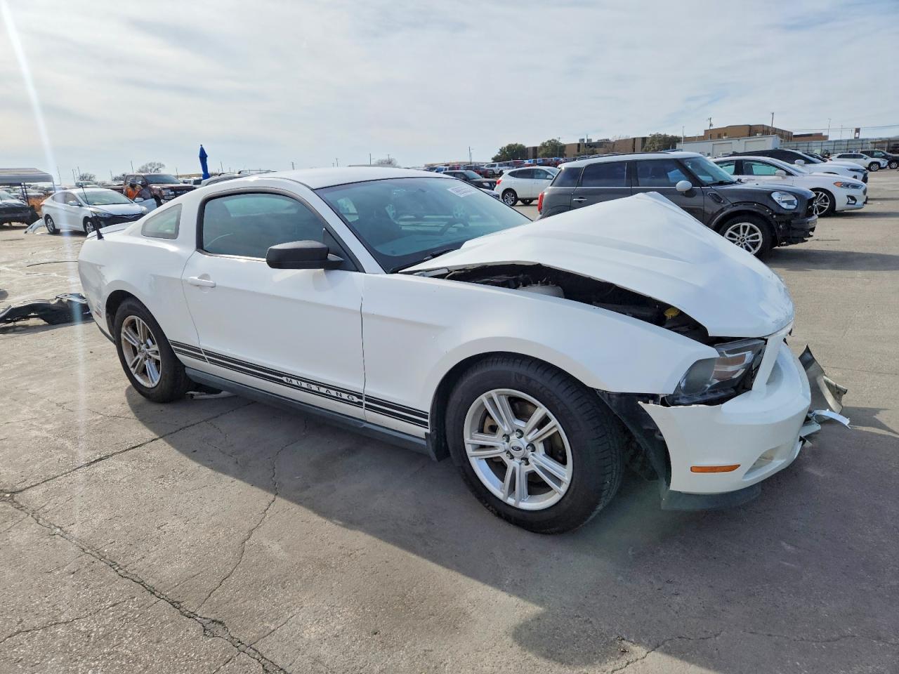 2012 FORD MUSTANG photo 4