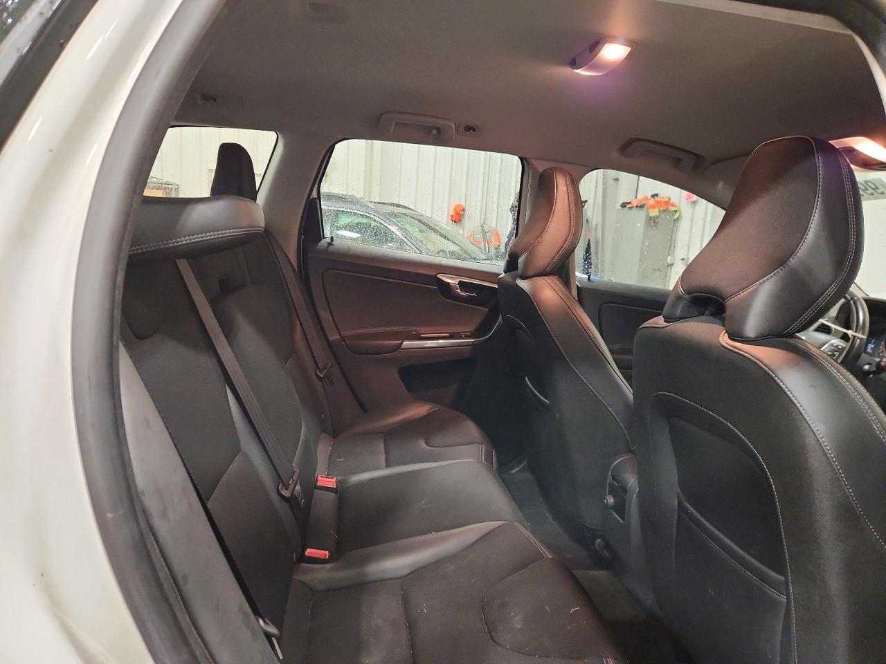 2015 VOLVO XC60 T5 photo 11