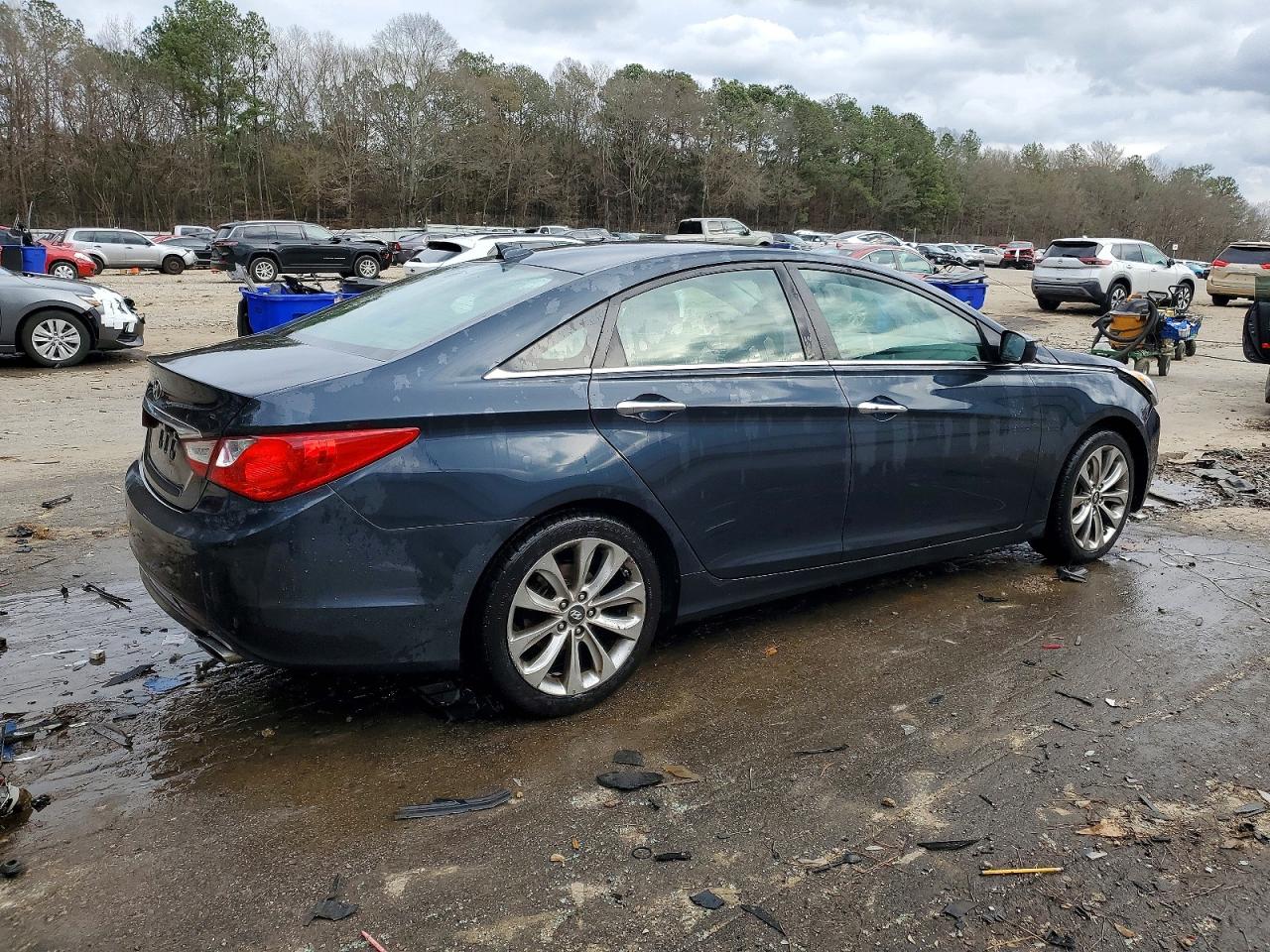 2012 HYUNDAI SONATA SE photo 3