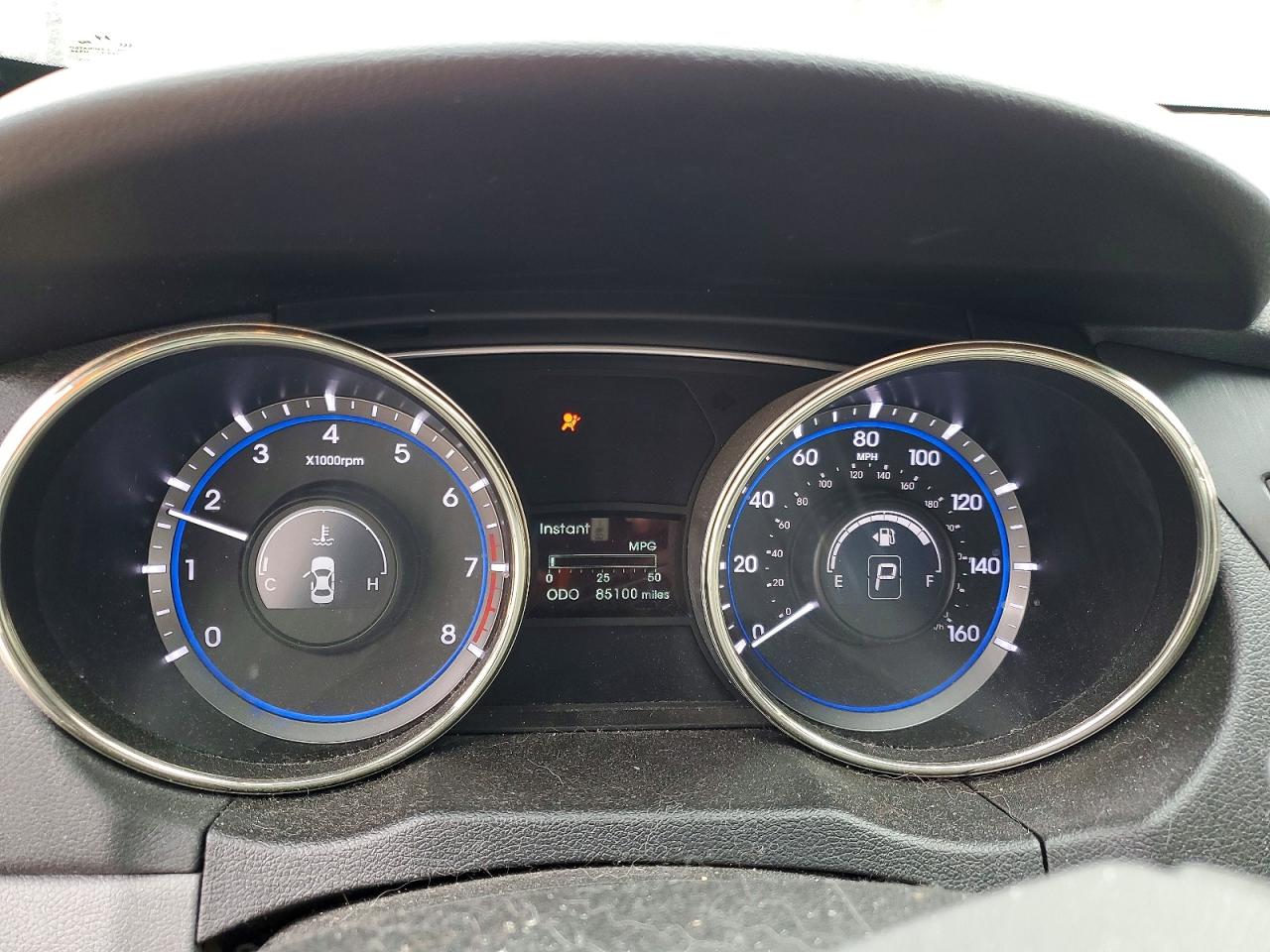 2012 HYUNDAI SONATA SE photo 9