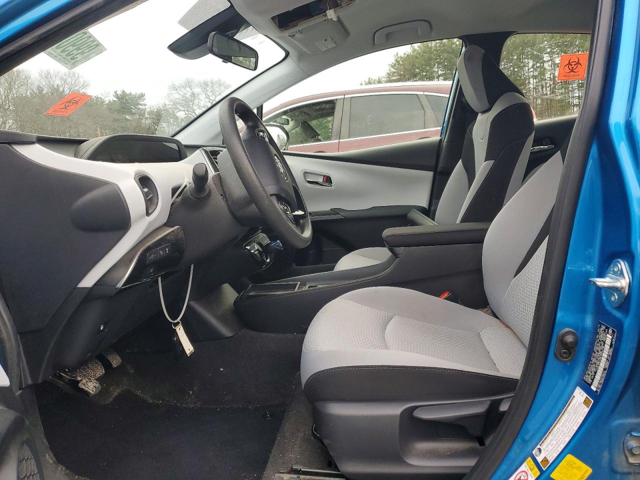 2019 TOYOTA PRIUS photo 7