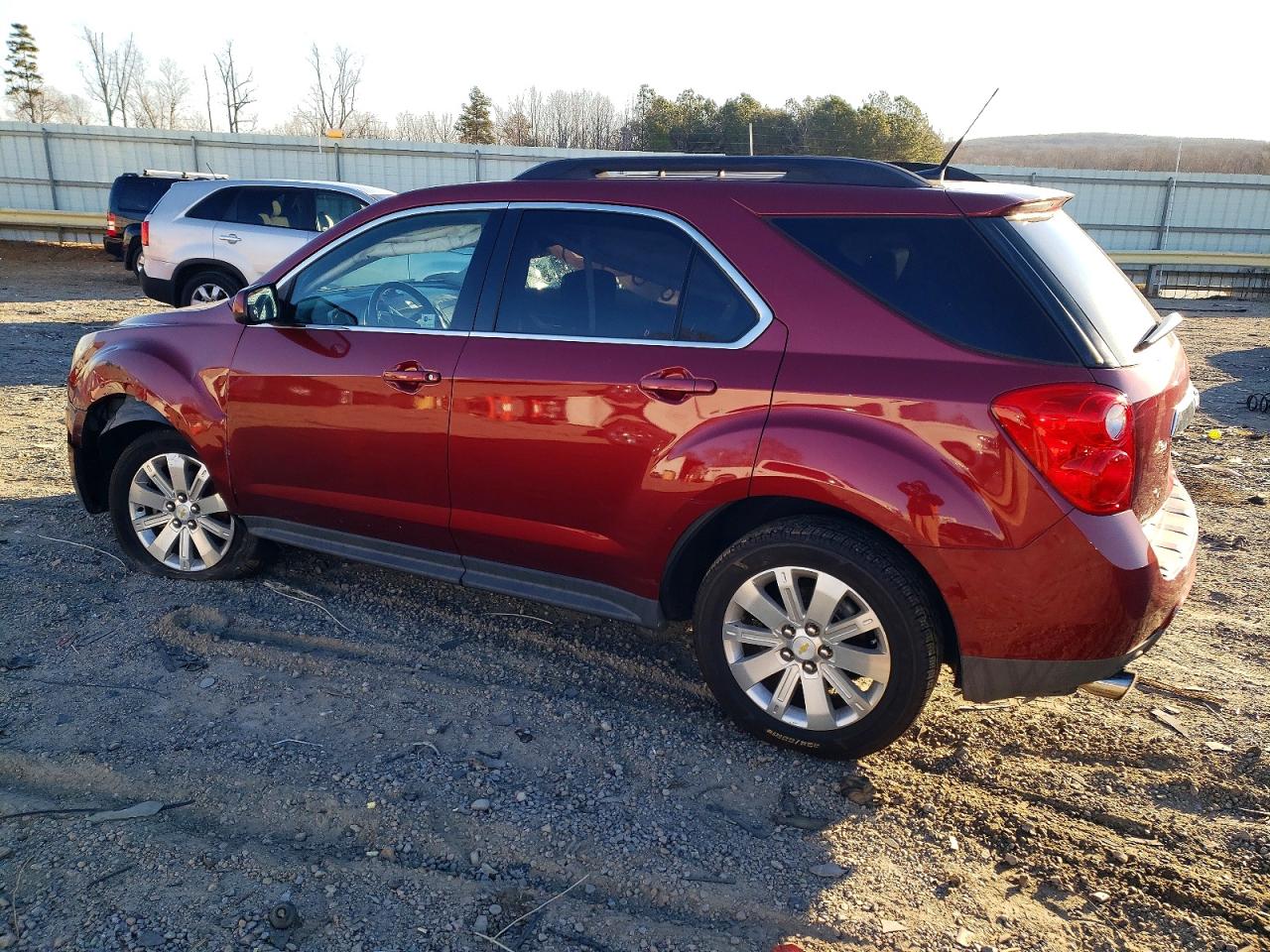 2010 CHEVROLET EQUINOX LT photo 2