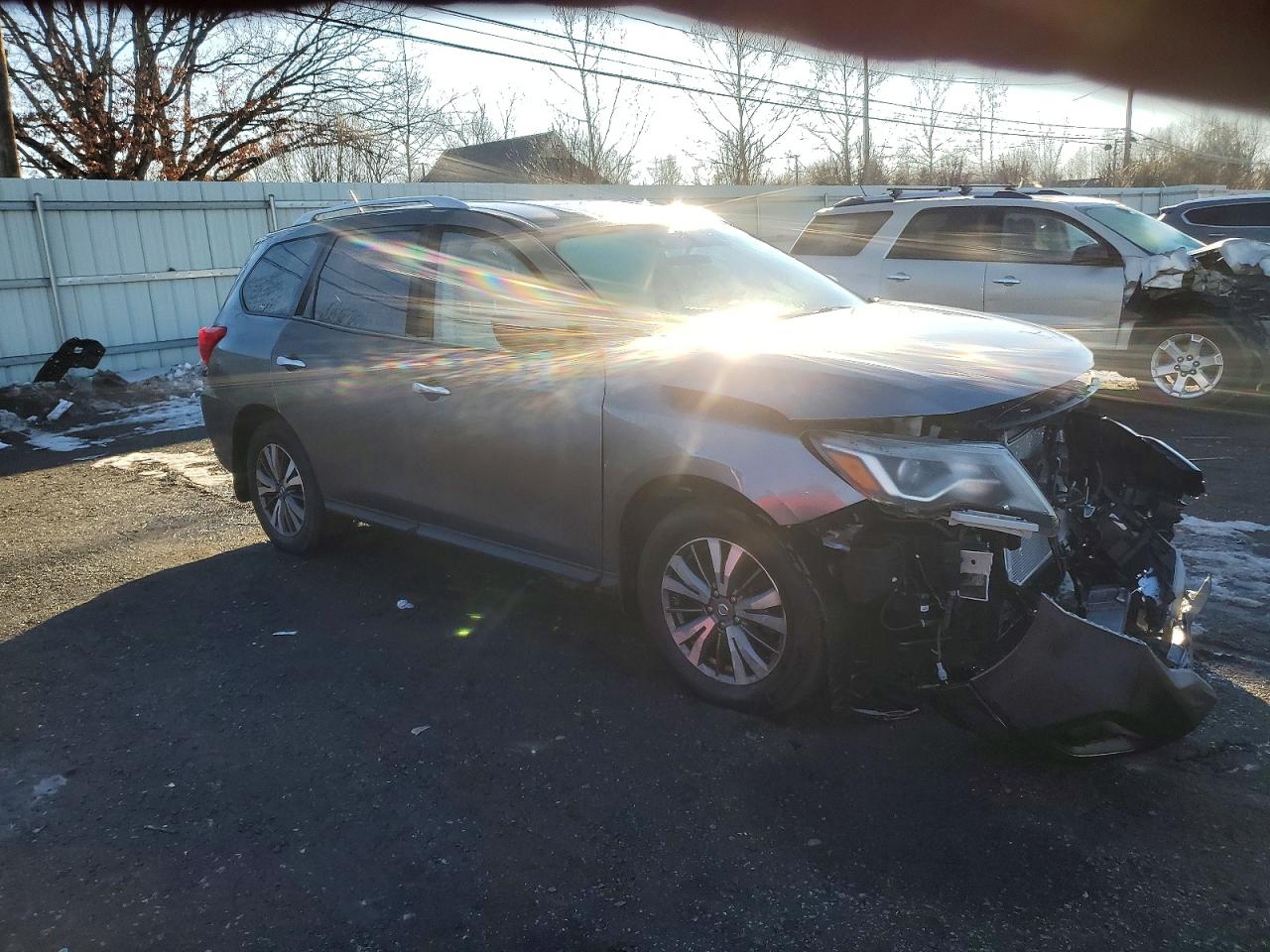 2017 NISSAN PATHFINDER S photo 4