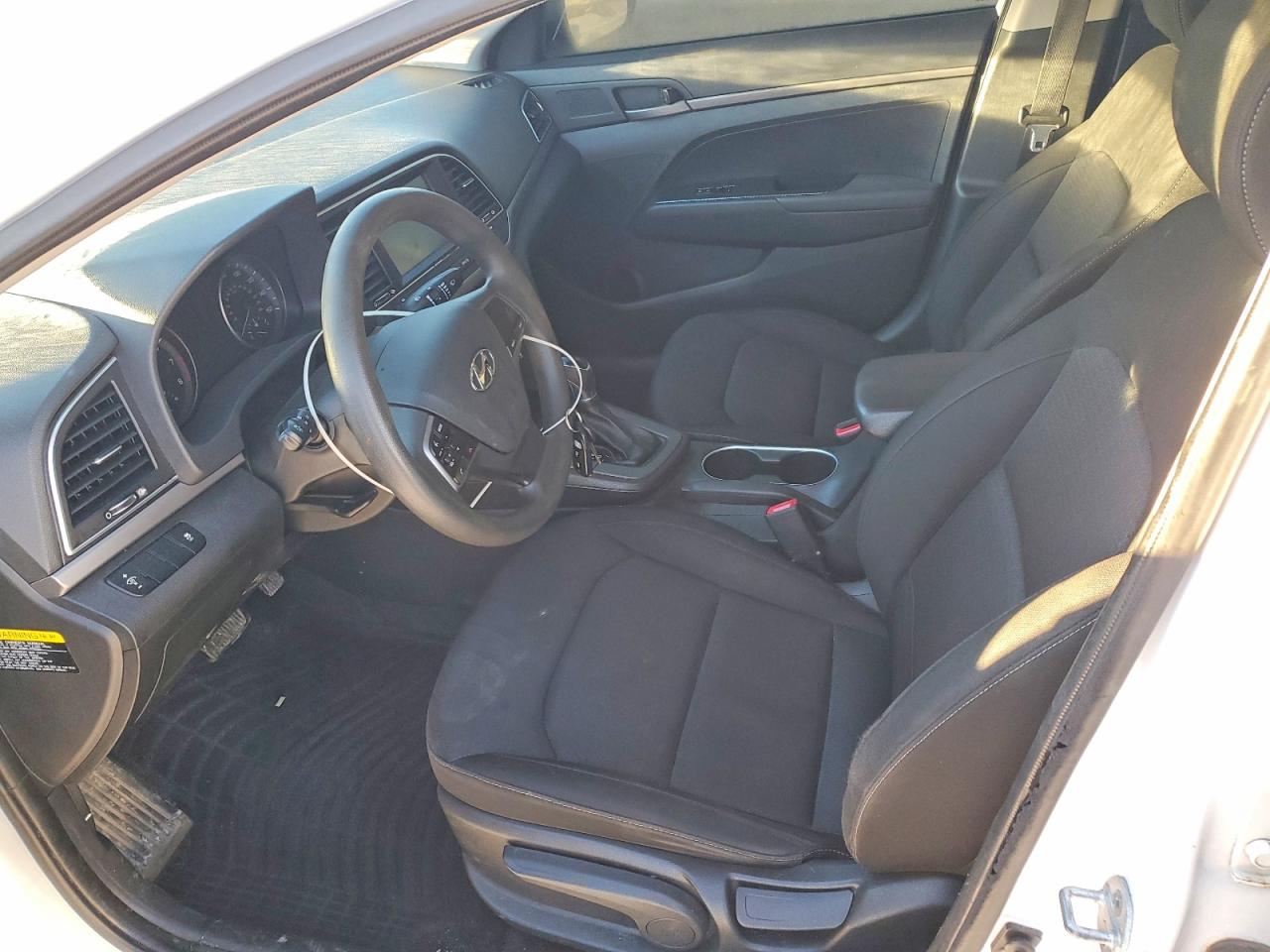 2017 HYUNDAI ELANTRA SE photo 7