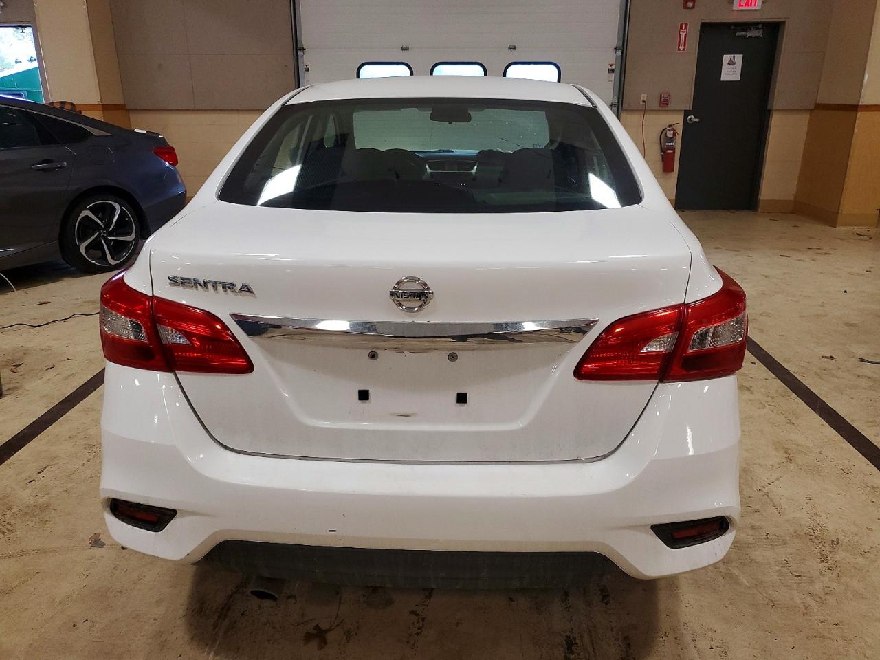2016 NISSAN SENTRA S photo 6