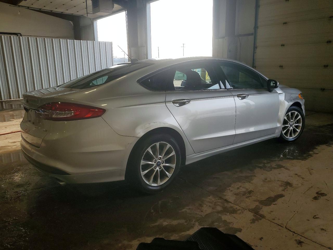 2017 FORD FUSION SE photo 3