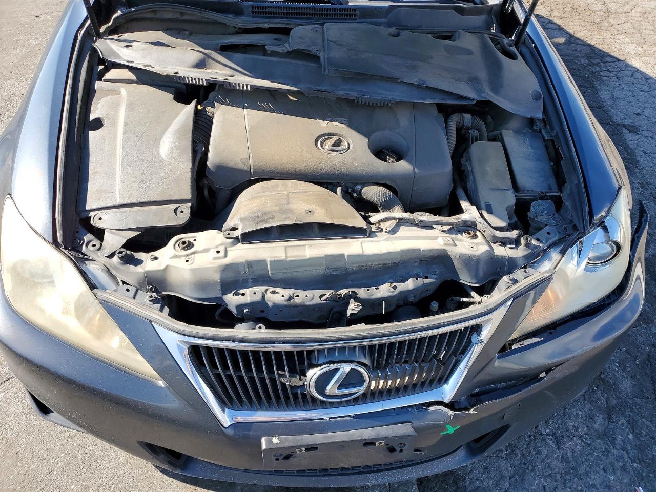 2011 LEXUS IS 250 photo 21