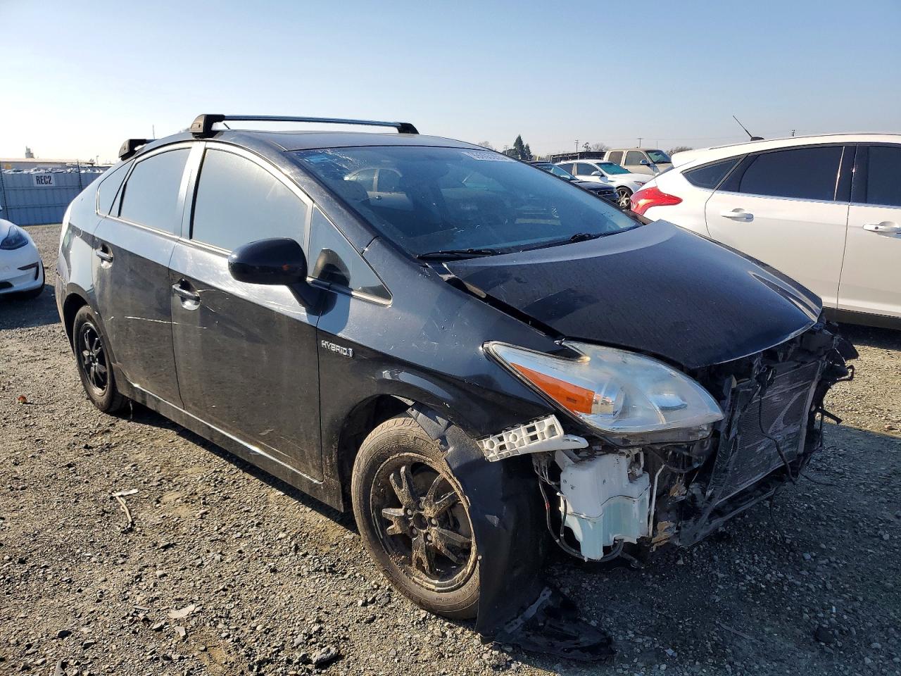 2015 TOYOTA PRIUS photo 4