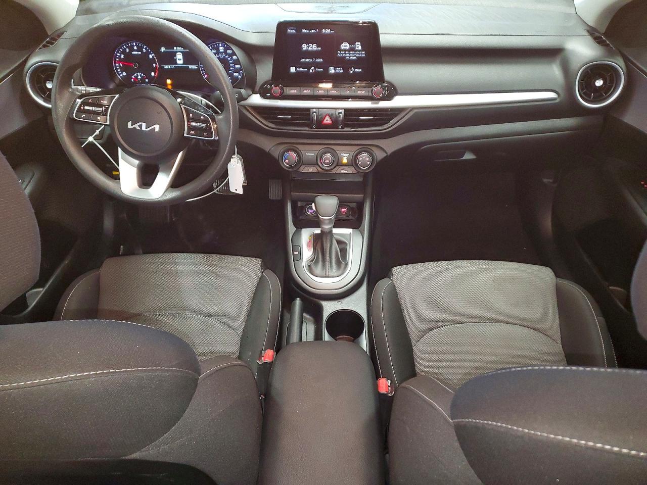 2024 KIA FORTE LX photo 8