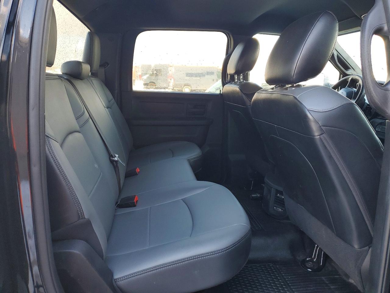 2022 RAM 3500 TRUCK CAB AND CHASSIS photo 11