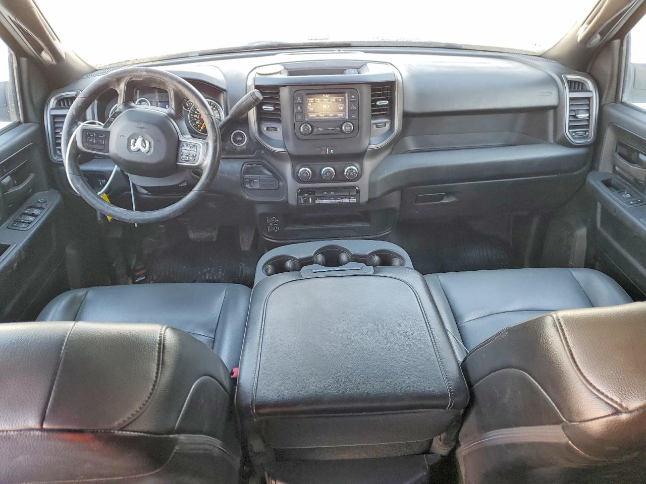 2022 RAM 3500 TRUCK CAB AND CHASSIS photo 8
