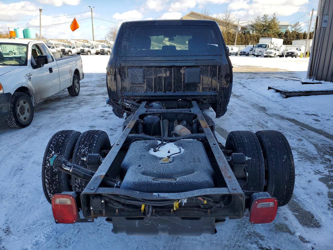 2022 RAM 3500 TRUCK CAB AND CHASSIS photo 6