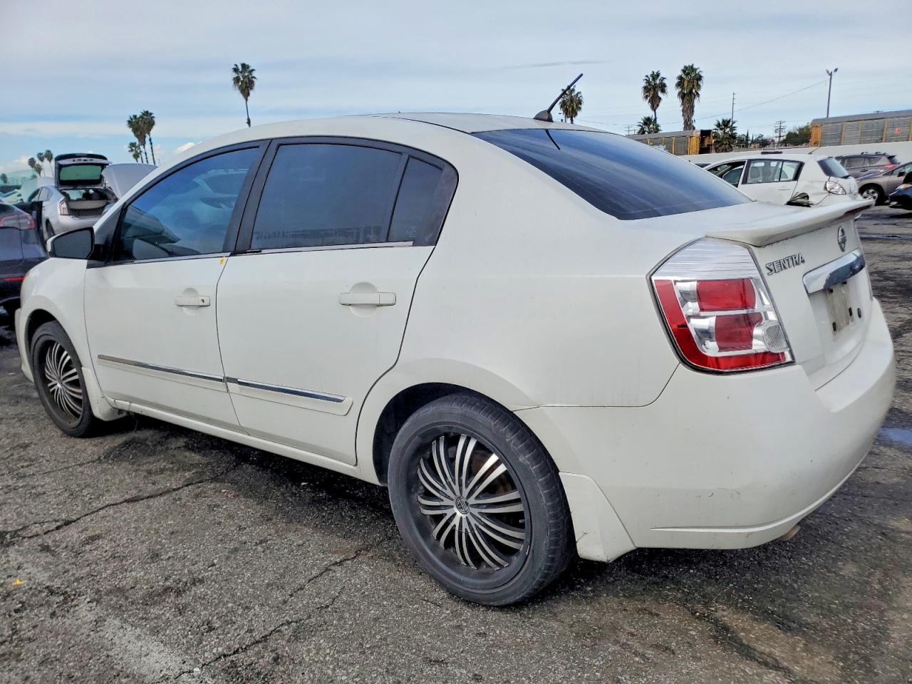 2011 NISSAN SENTRA photo 2