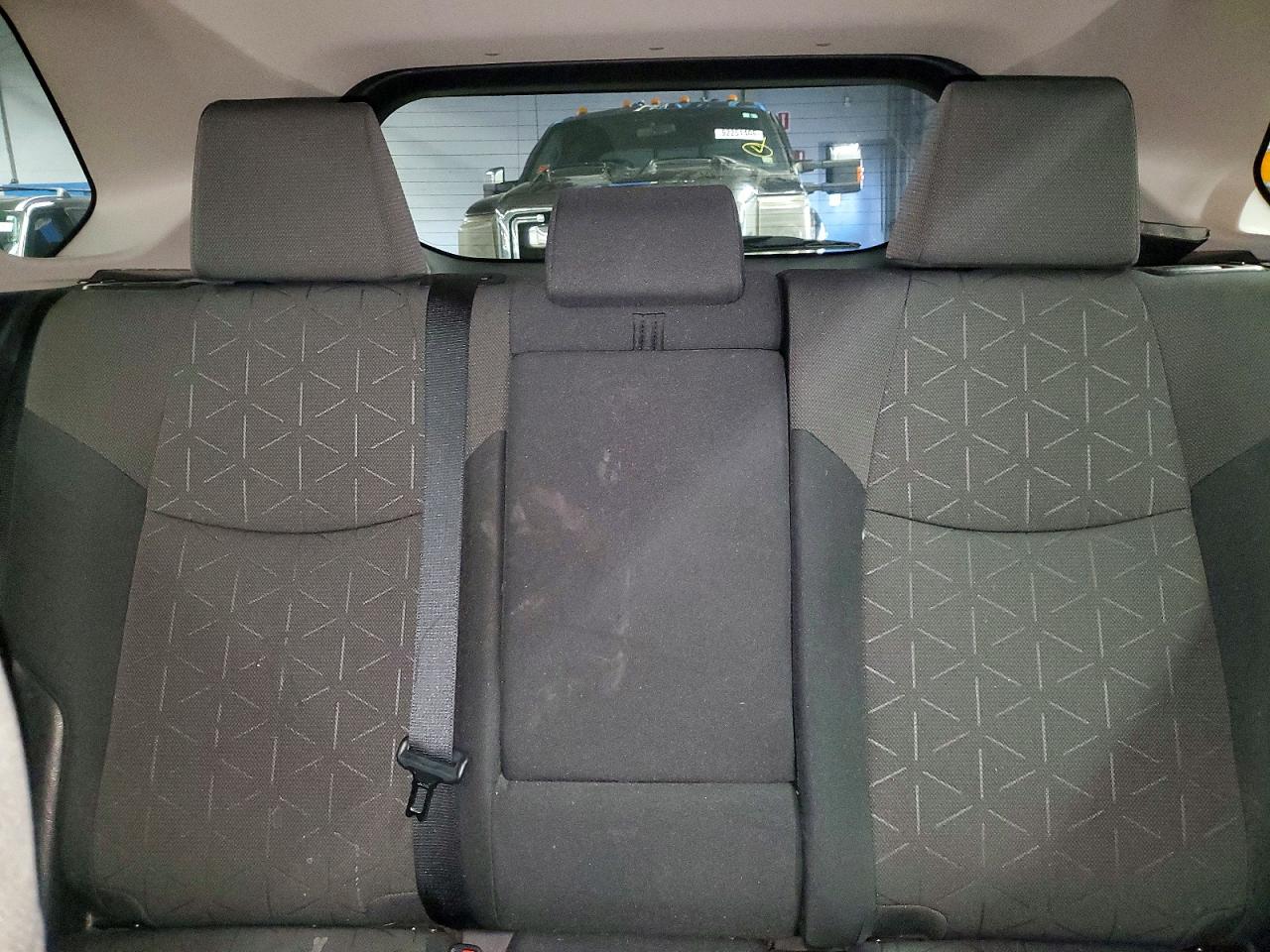 2019 TOYOTA RAV4 XLE photo 10