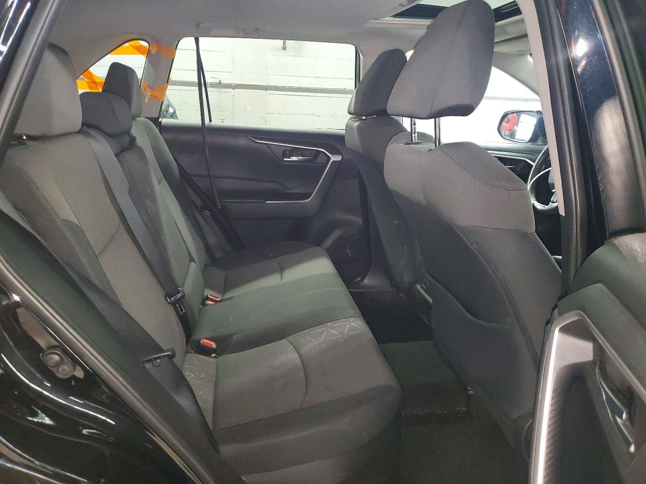 2019 TOYOTA RAV4 XLE photo 11