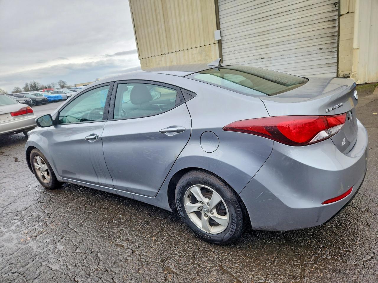2015 HYUNDAI ELANTRA SE photo 2
