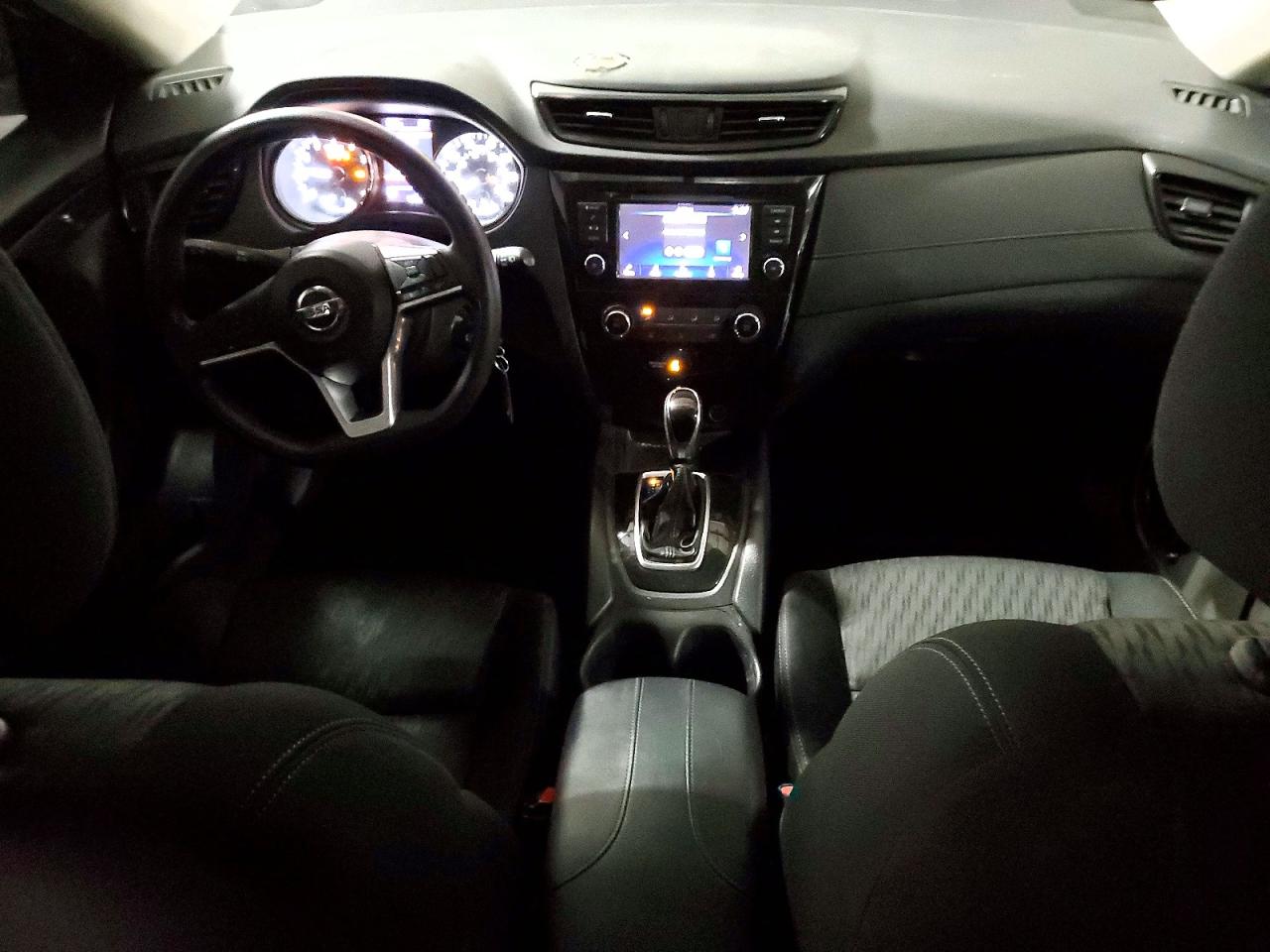 2018 NISSAN ROGUE S photo 8