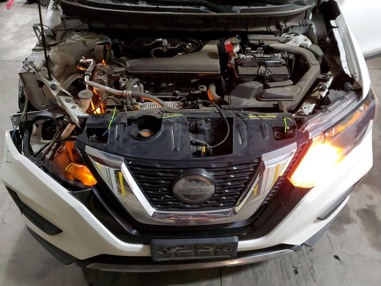 2018 NISSAN ROGUE S photo 12