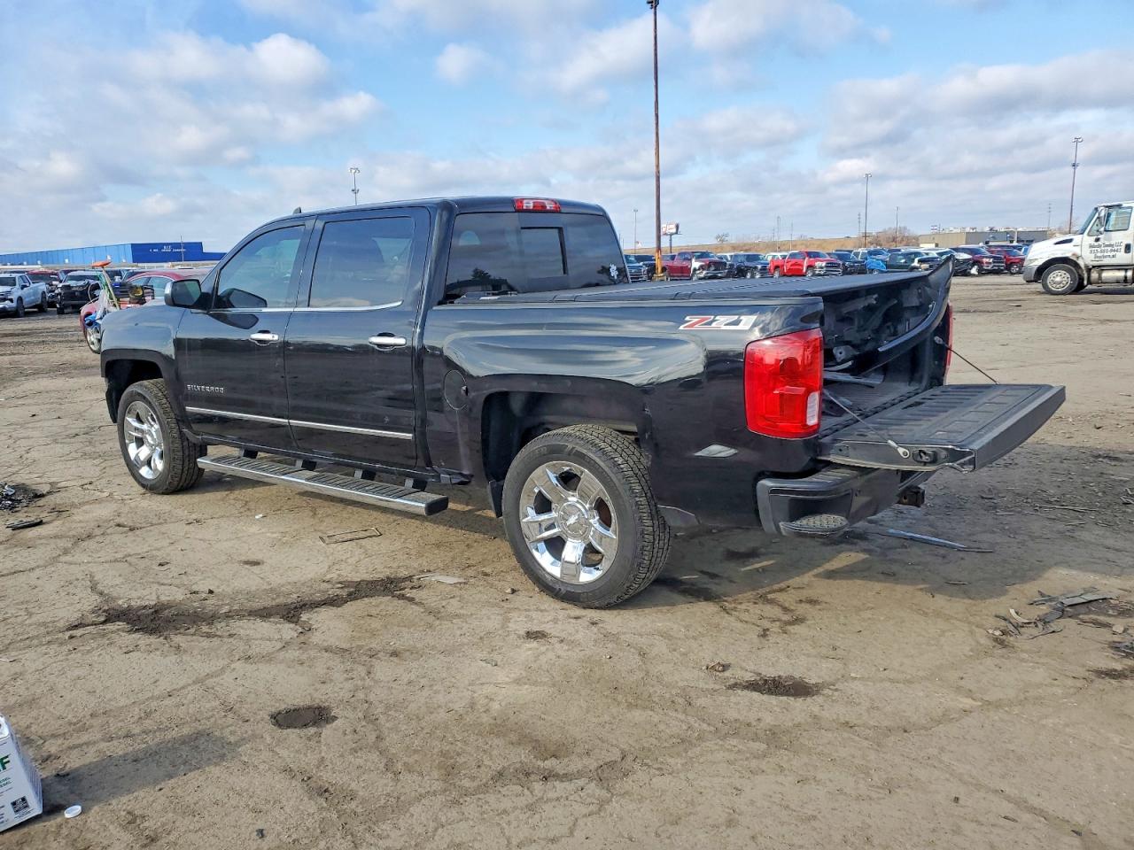2016 CHEVROLET SILVERADO K1500 LTZ photo 2