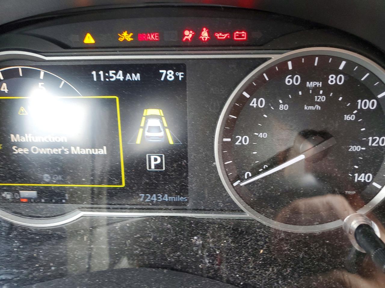 2020 NISSAN VERSA SV photo 25