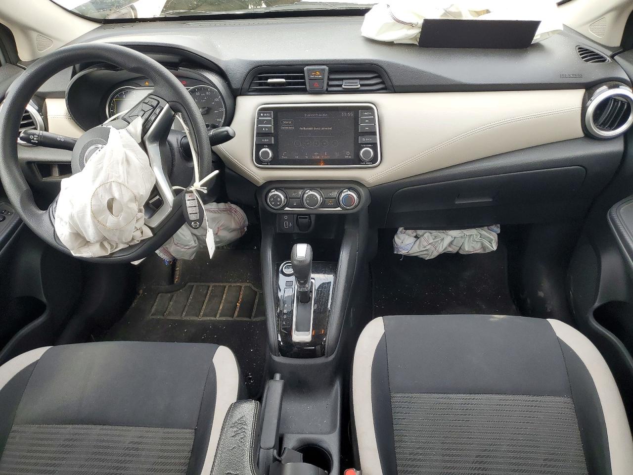 2020 NISSAN VERSA SV photo 22