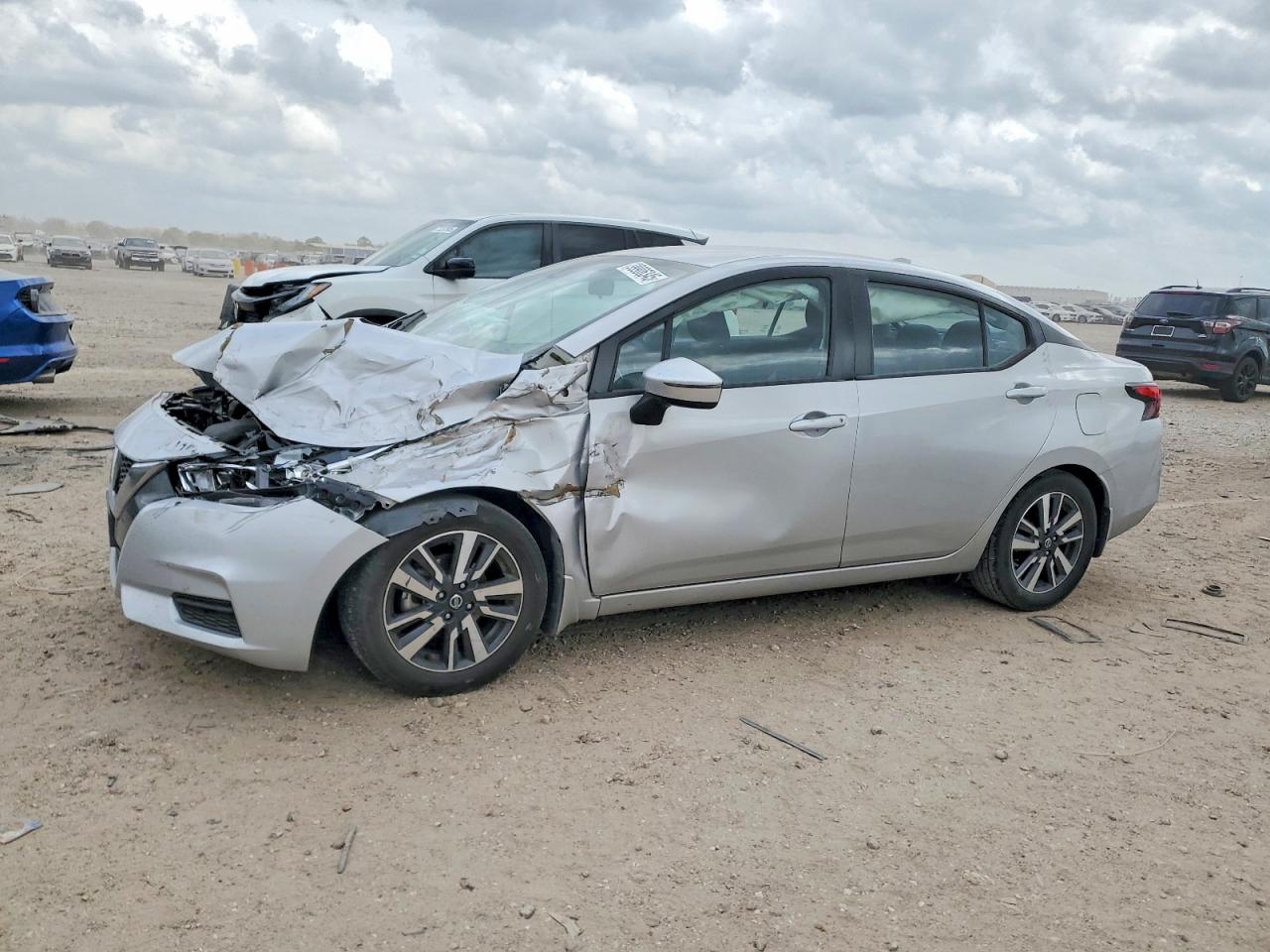 2020 NISSAN VERSA