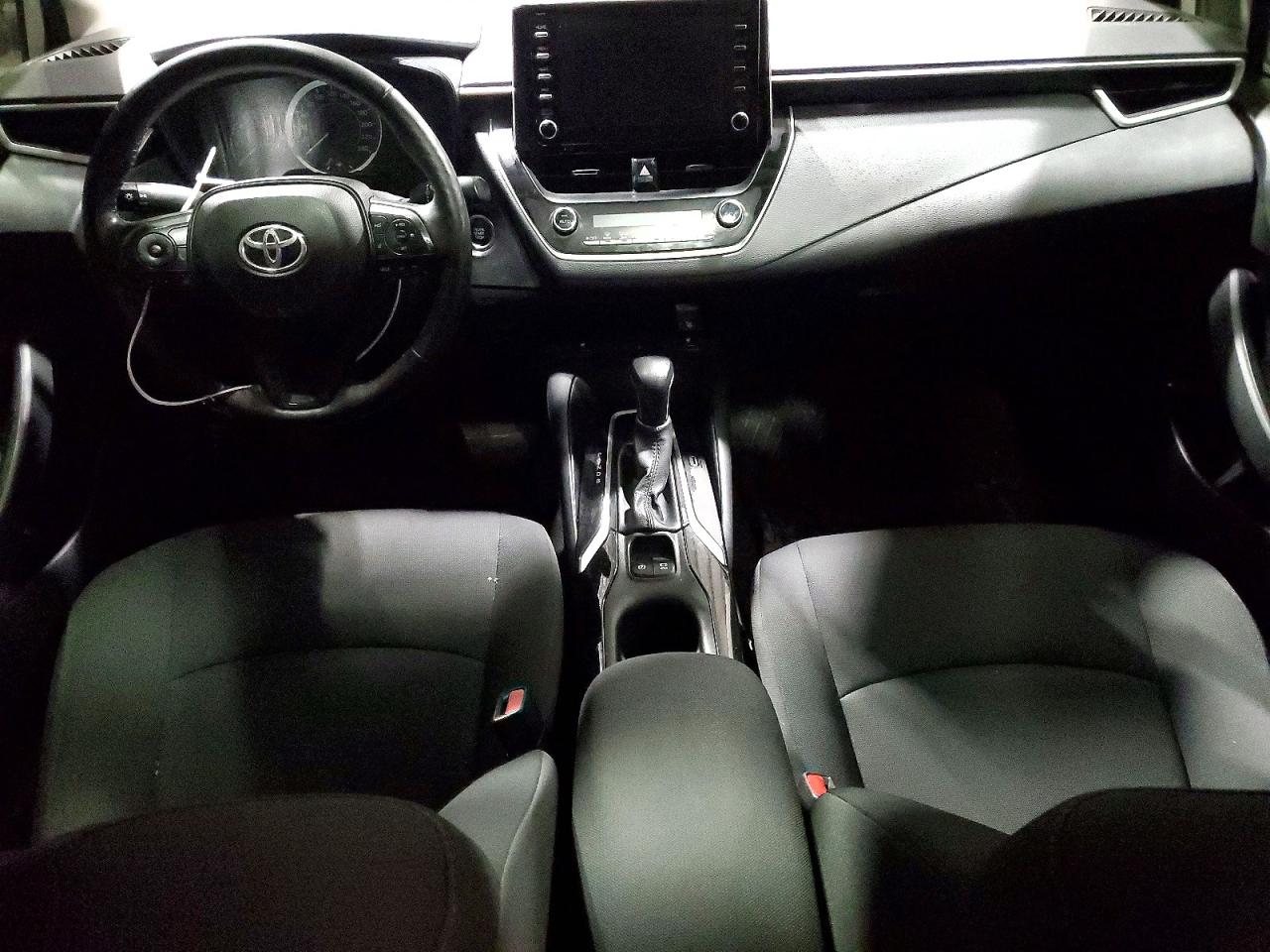 2020 TOYOTA COROLLA LE photo 8