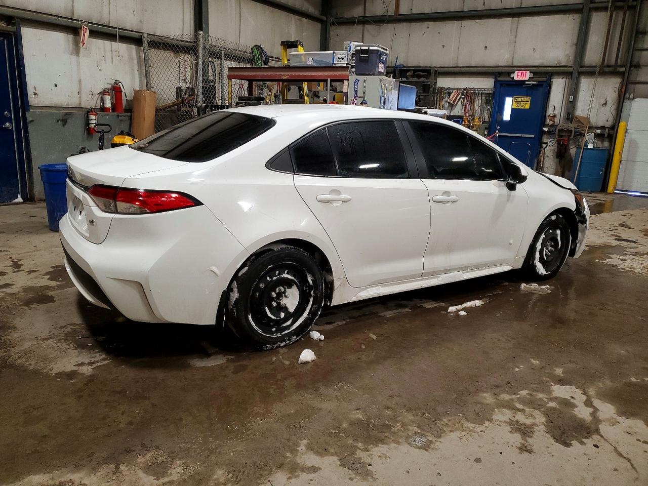 2020 TOYOTA COROLLA LE photo 3