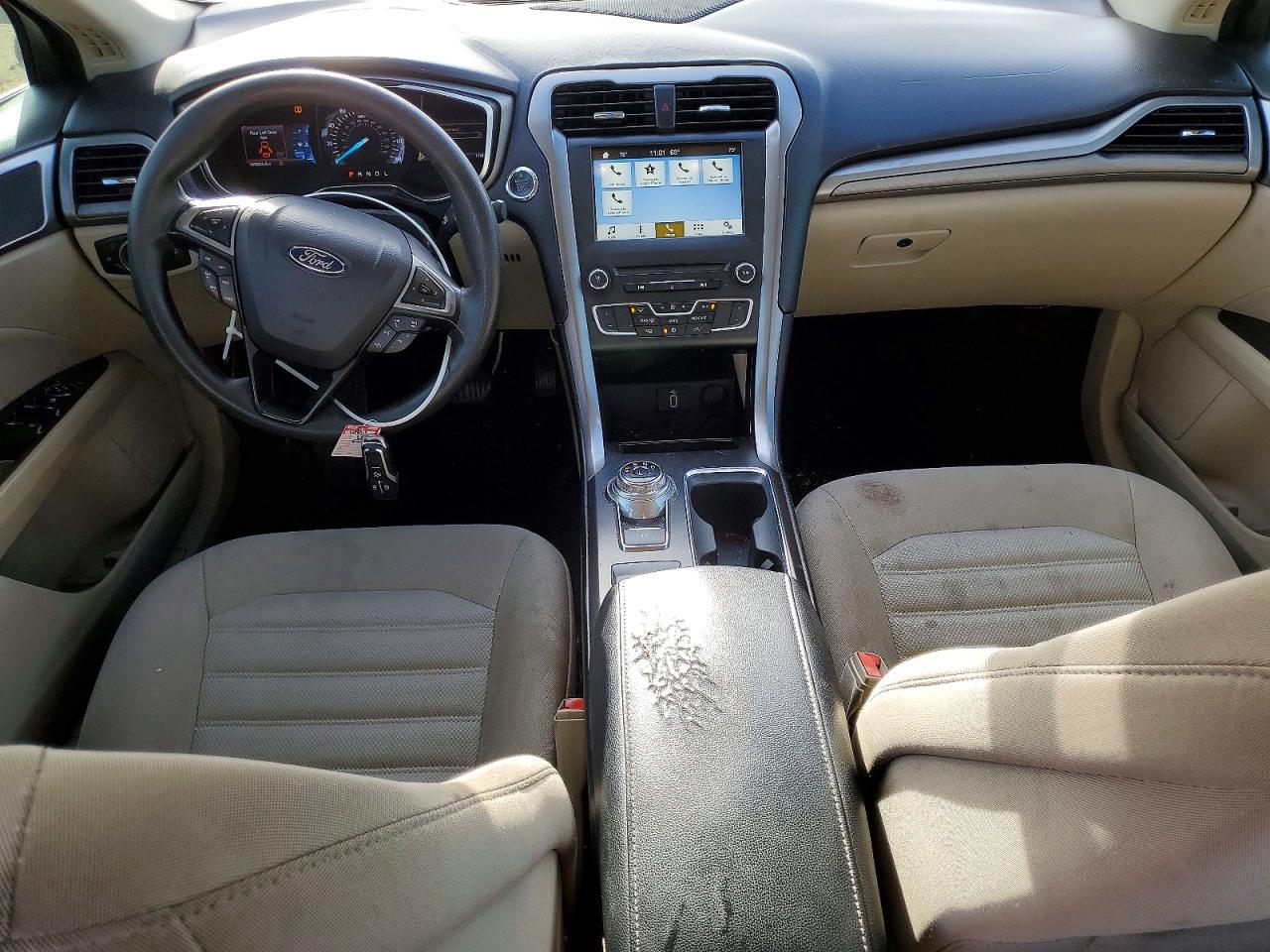 2017 FORD FUSION SE photo 8