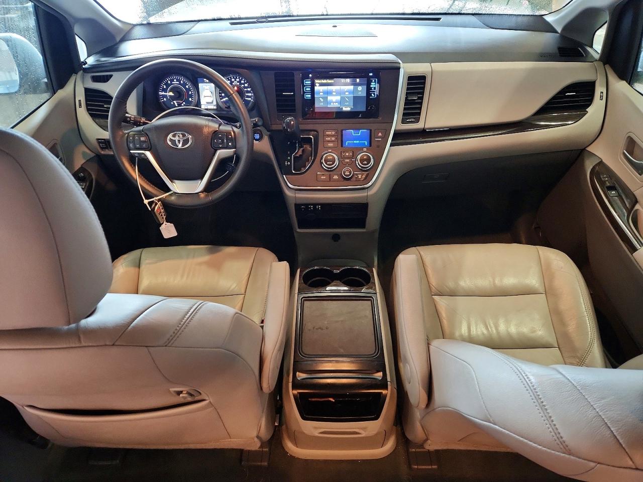 2016 TOYOTA SIENNA XLE 7 PASSENGER photo 8