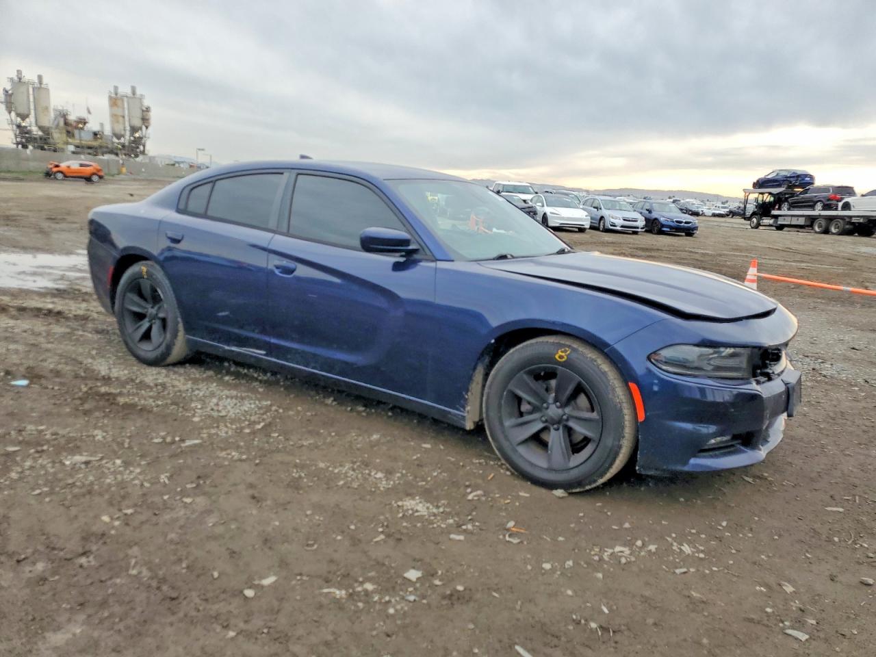 2017 DODGE CHARGER SXT photo 4