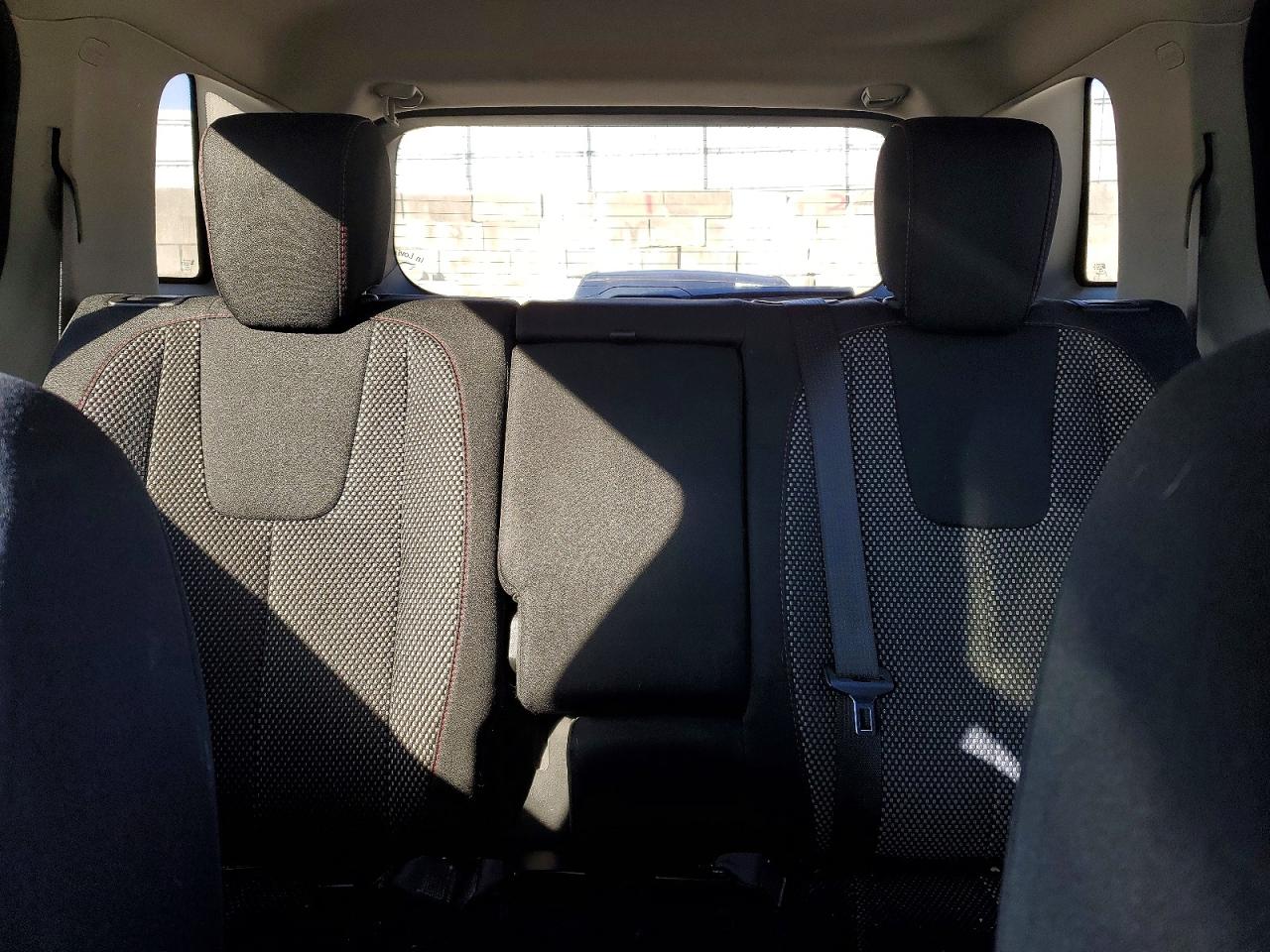2017 GMC TERRAIN SLE photo 10