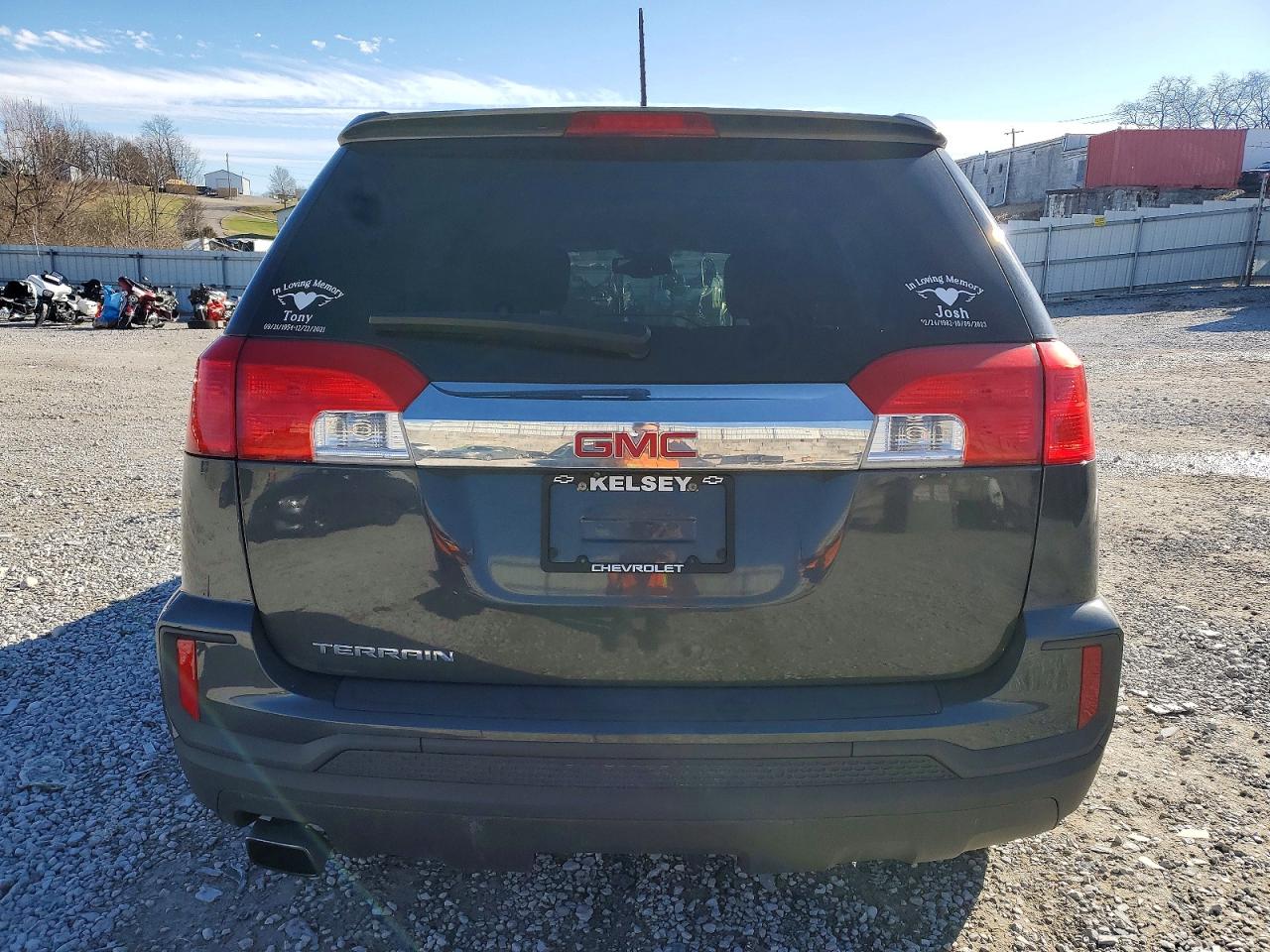 2017 GMC TERRAIN SLE photo 6