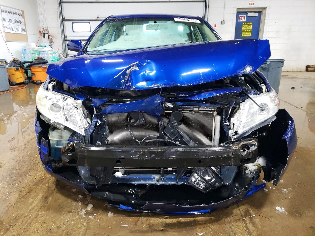 2009 TOYOTA CAMRY BASE photo 5
