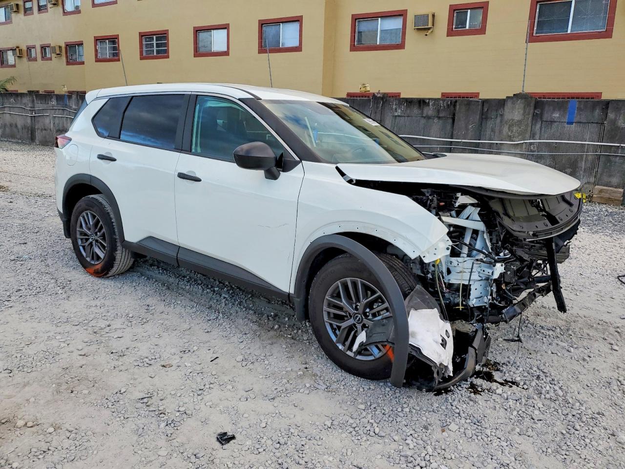 2025 NISSAN ROGUE S photo 4