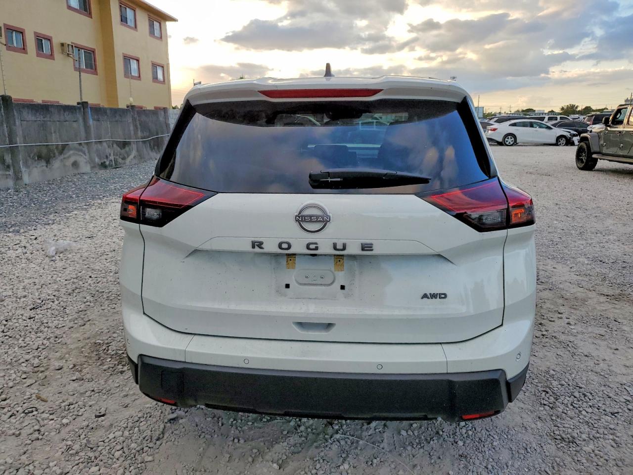 2025 NISSAN ROGUE S photo 6