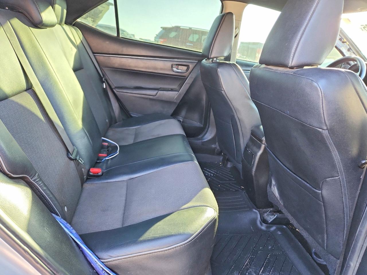 2014 TOYOTA COROLLA L photo 10