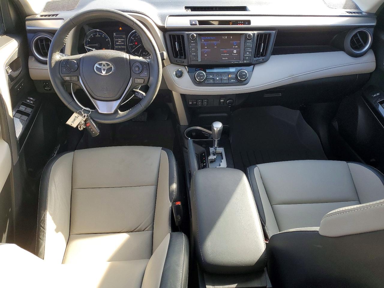 2017 TOYOTA RAV4 LIMITED photo 8