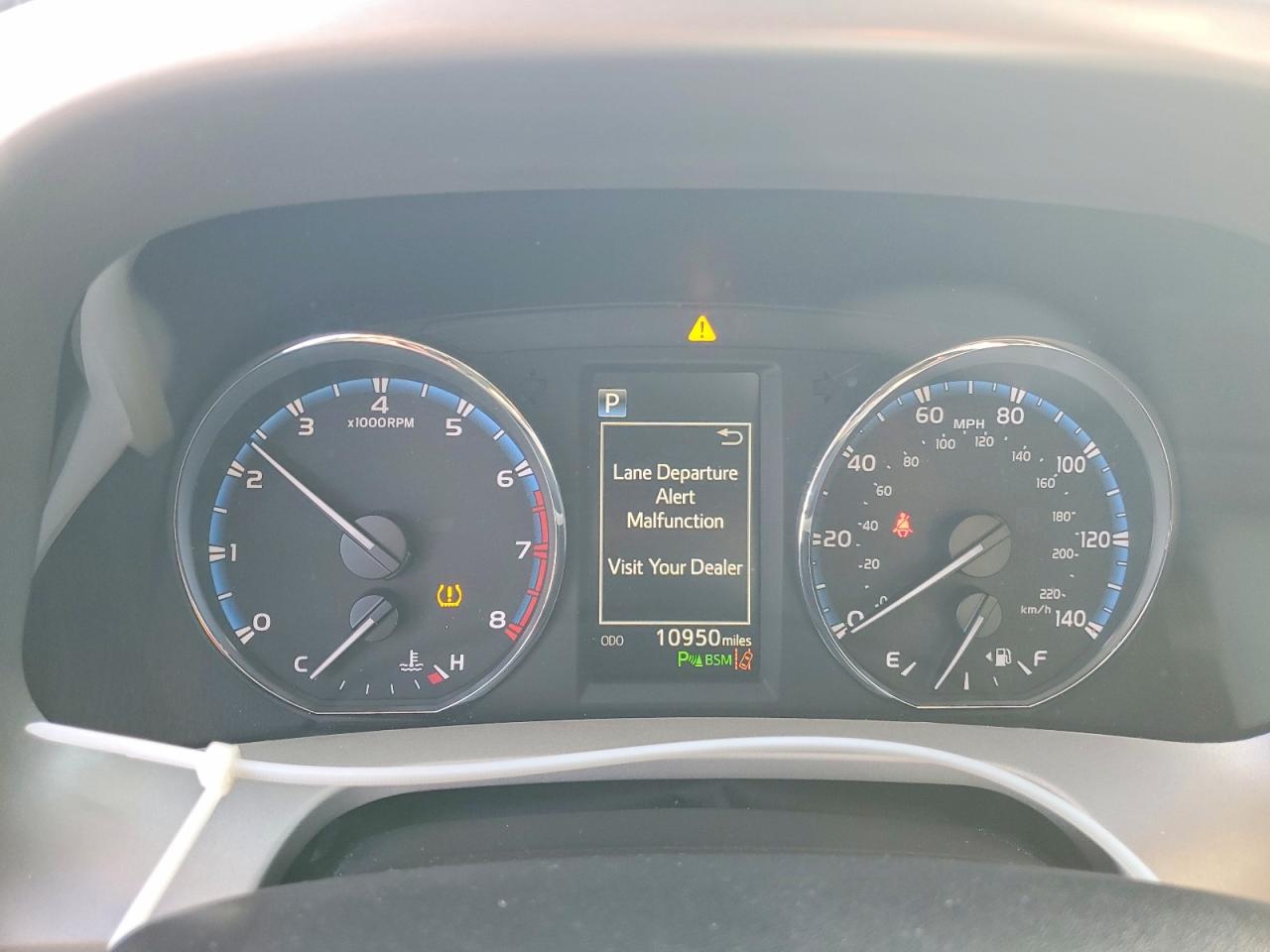 2017 TOYOTA RAV4 LIMITED photo 9