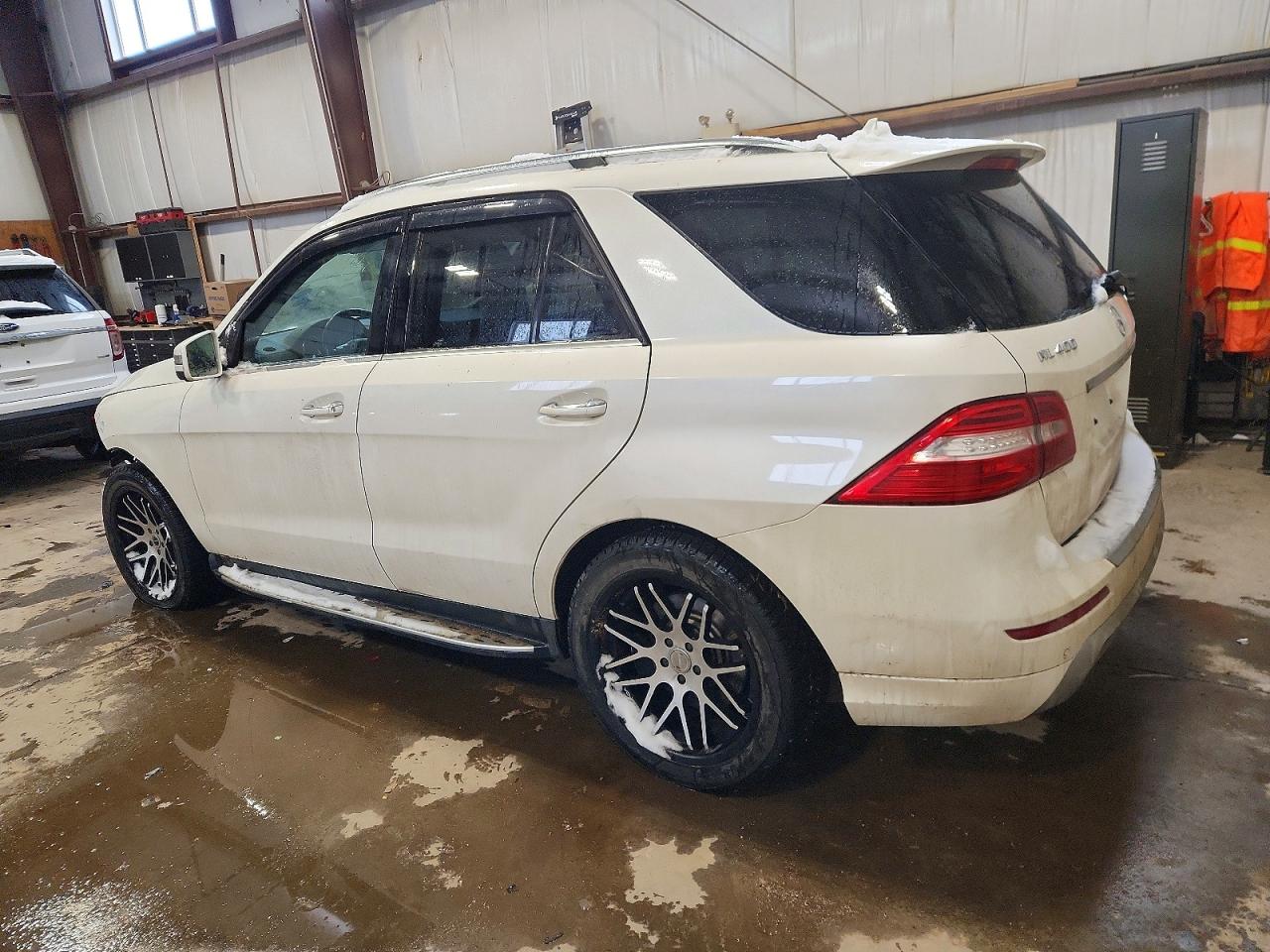 2015 MERCEDES-BENZ ML 400 4MATIC photo 2