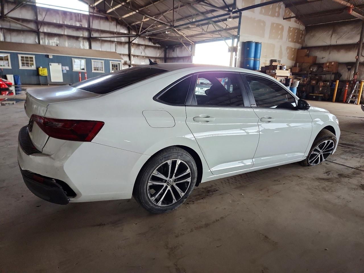 2024 VOLKSWAGEN JETTA SPORT photo 3