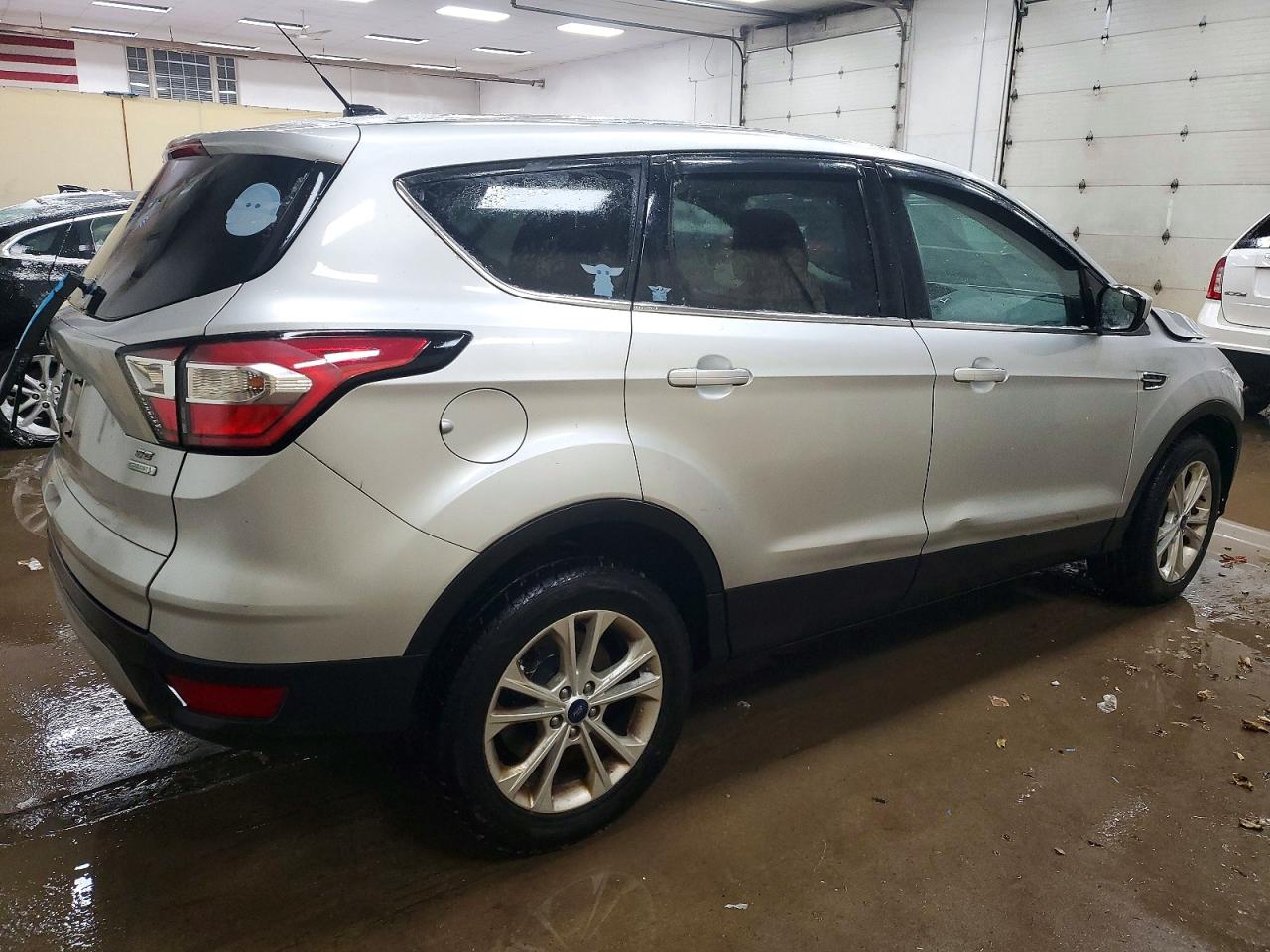 2017 FORD ESCAPE SE photo 3