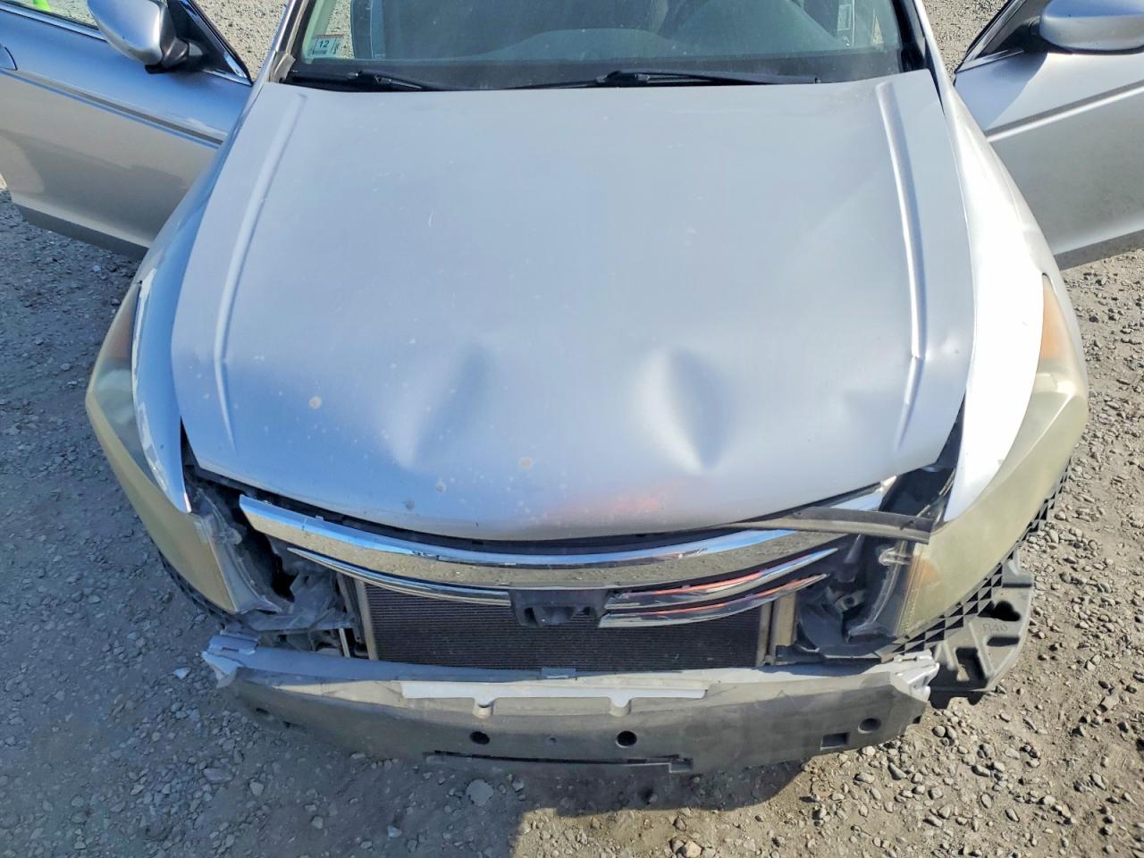 2011 HONDA ACCORD LX photo 11