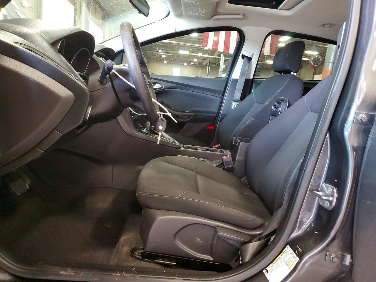 2017 FORD FOCUS SEL photo 13