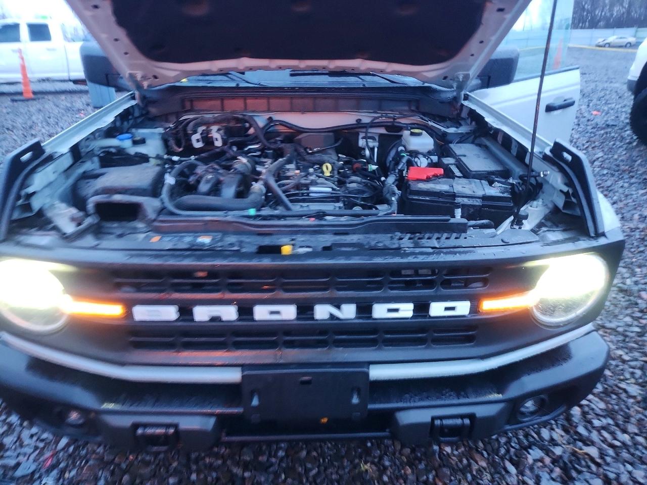 2023 FORD BRONCO BASE photo 11